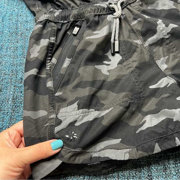 Athleta Girl On The Go Romper in Black Camo Print - Picture 3 of 7